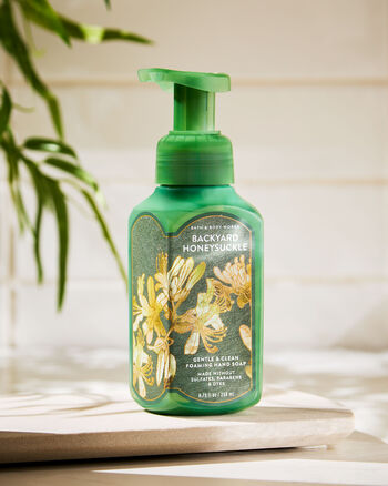 Backyard Honeysuckle Hand Soaps & Sanitizers/Hand soaps/Foam soaps Bath & Body Works6