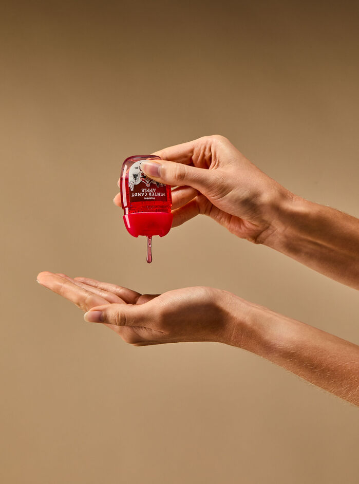 Winter Candy Apple Hand Soaps & Sanitizers/Hand sanitizers/Hand sanitizers Bath & Body Works