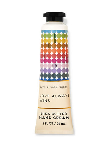 Love Always Wins IDEE REGALO/IN EVIDENZA/Love Always Wins Bath & Body Works1
