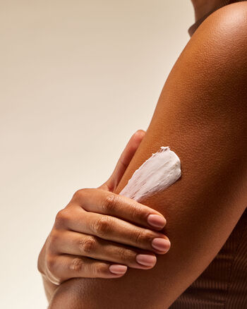 Covered In Roses Body care/Moisturizers/Body cream Bath & Body Works4