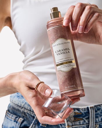 Caramel Vanilla Body care/Fragrance/Body sprays & mists Bath & Body Works4