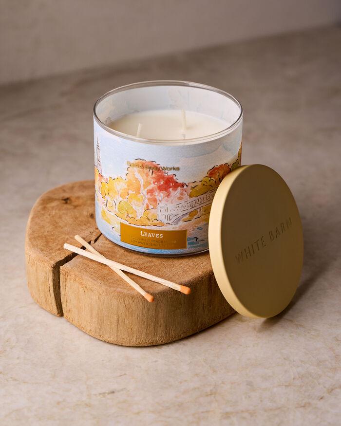 Leaves CANDELE/Tutte le Candele/Candela a Tre Stoppini Bath & Body Works
