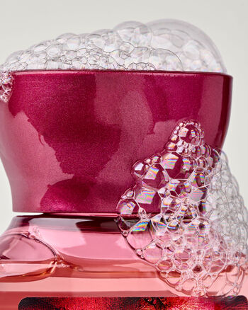 Covered In Roses Body care/Bath & Shower/Body wash & Shower gel Bath & Body Works3