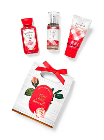 Gingham Love body care gift sets bodycare gift set Bath & Body Works1