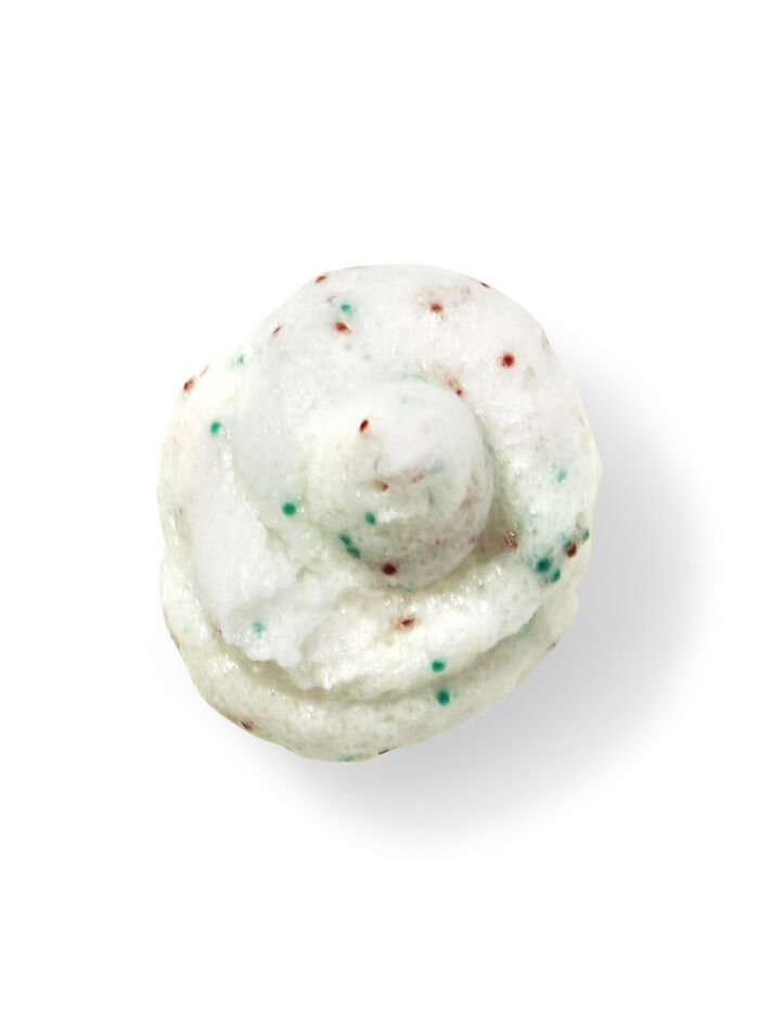 Winter Candy Apple Body care/Bath & Shower/Body scrub Bath & Body Works
